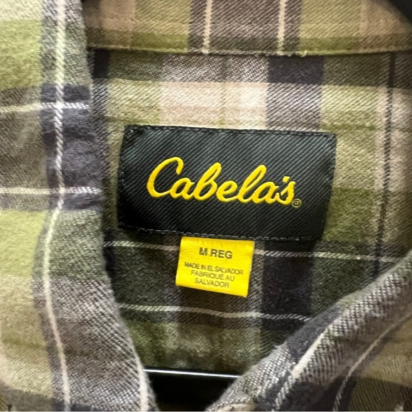 Cabelas Green & Cream plaid flannel Long sleeve shirt Medium - Picture 2 of 6